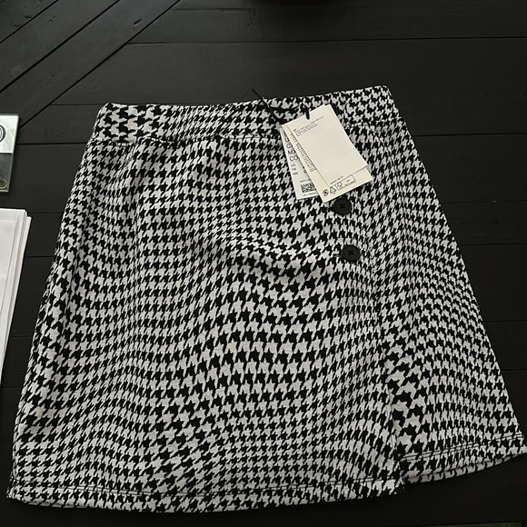 Juniors Button Embellishment Mini Skirt - Picture 5 of 5